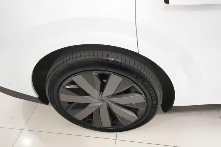 Used Li Auto i8 2025 Model Standard Version Right Rear Wheel Hub