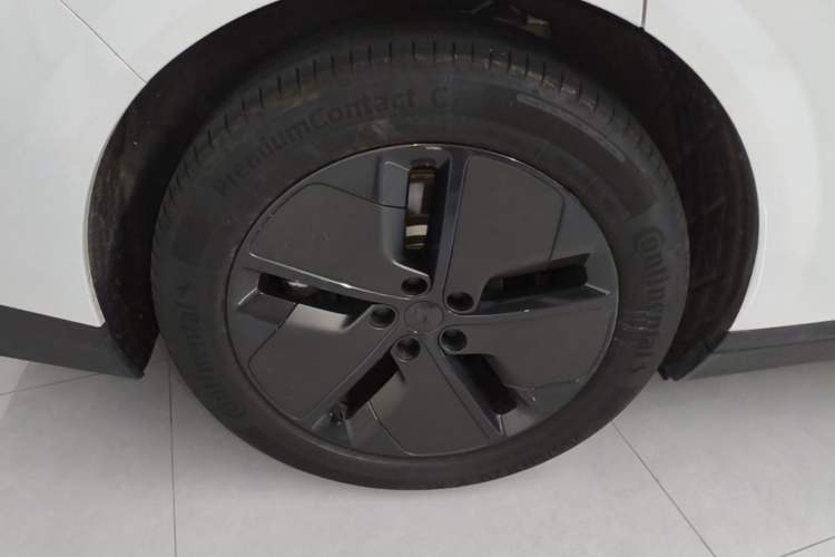 Used Li Auto i8 2025 Model Standard Version Right Rear Wheel Hub