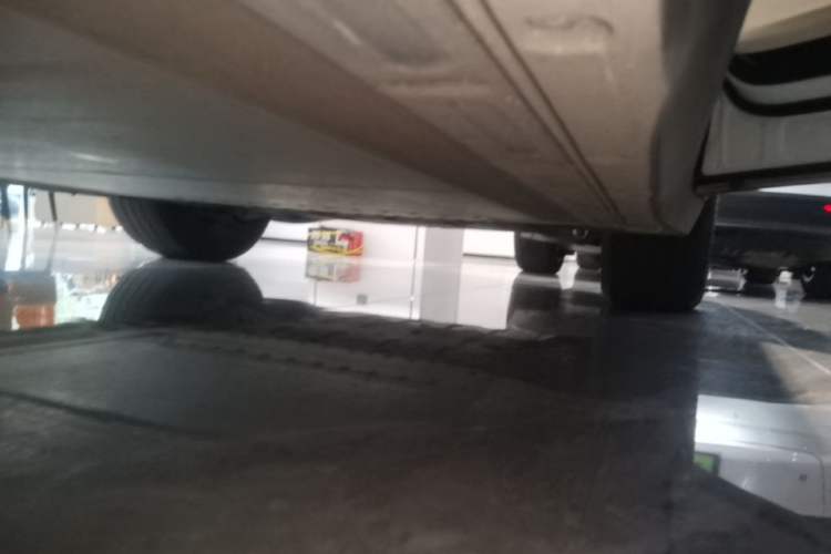 Used Li Auto i8 2025 Model Standard Version Right Side Sill