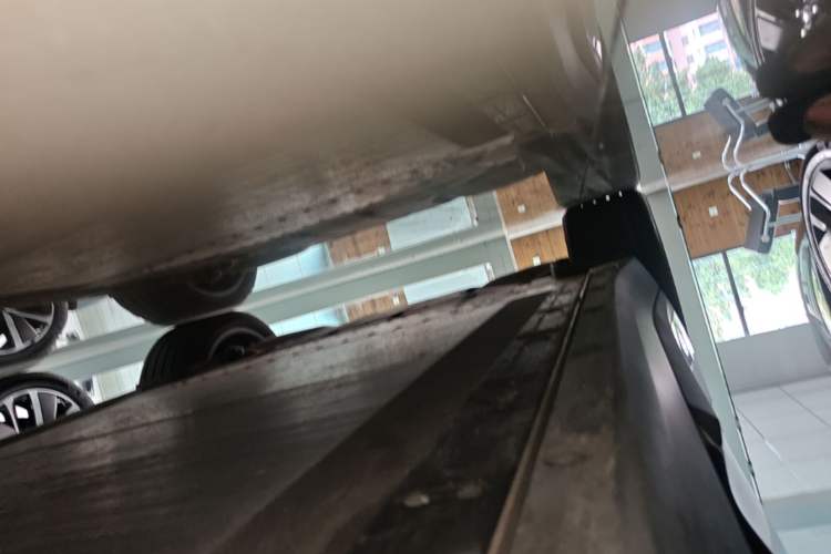 Used Li Auto i8 2025 Model Standard Version Right Side Sill