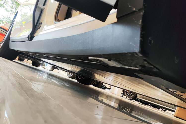 Used Li Auto i8 2025 Model Standard Version Right Side Sill