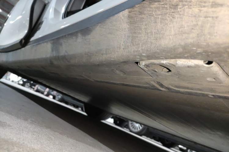 Used Li Auto i8 2025 Model Standard Version Right Side Sill