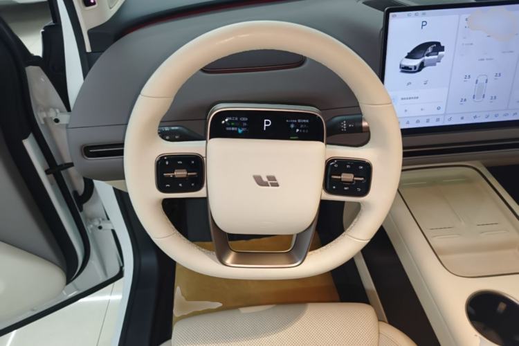 Used Li Auto i8 2025 Model Standard Version Steering Wheel