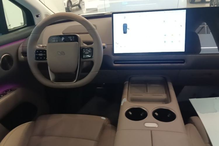 Used Li Auto i8 2025 Model Standard Version Steering Wheel