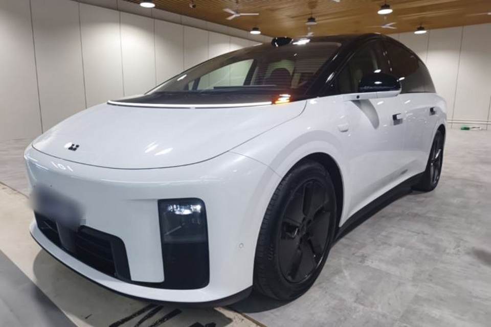Li Auto Li Auto i8 2025
