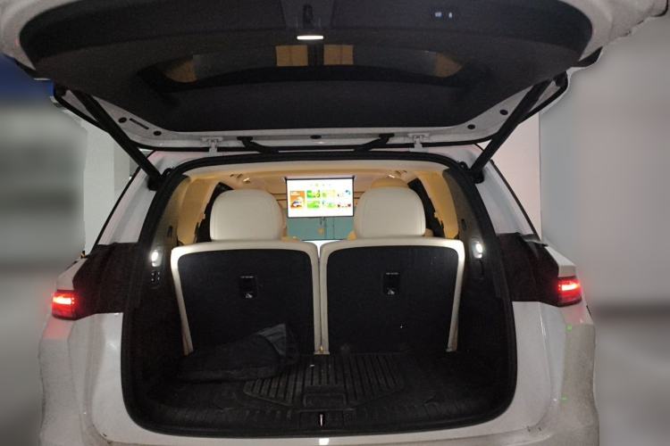 Used Li Auto i8 2025 Model Standard Version Trunk