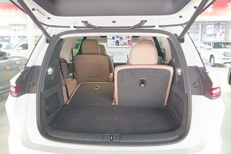 Used Li Auto i8 2025 Model Standard Version Trunk