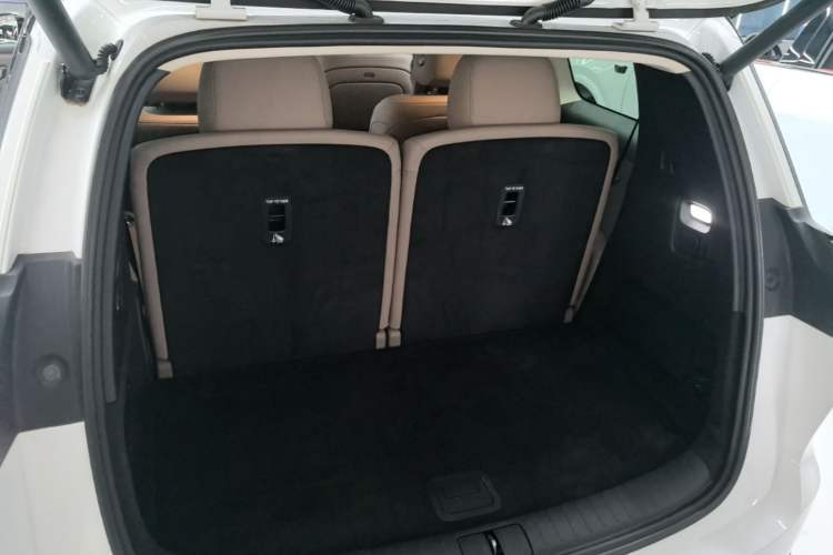 Used Li Auto i8 2025 Model Standard Version Trunk