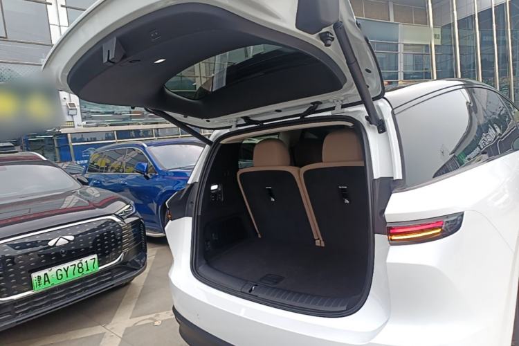 Used Li Auto i8 2025 Model Standard Version Trunk
