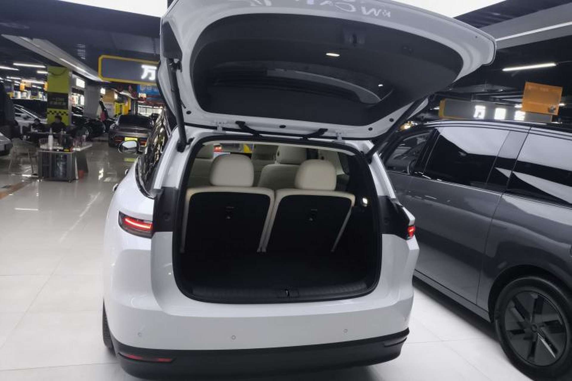 Used Li Auto i8 2025 Model Standard Version Trunk