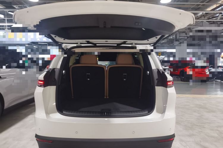 Used Li Auto i8 2025 Model Standard Version Trunk
