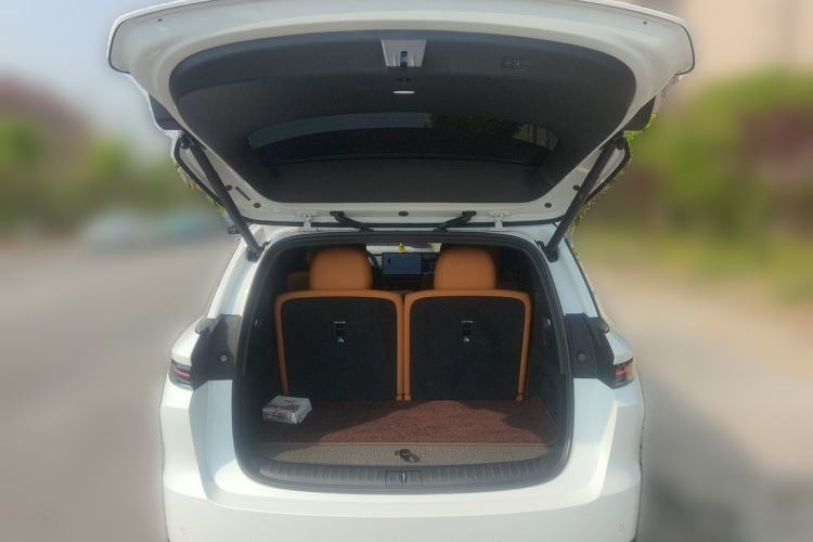 Used Li Auto i8 2025 Model Standard Version Trunk