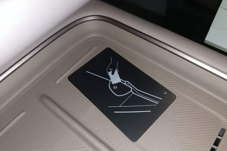 Used Li Auto i8 2025 Model Standard Version Vehicle Key