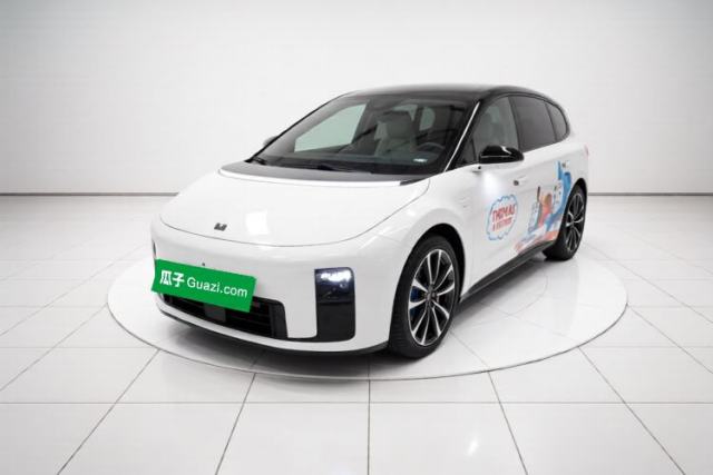 Li Auto i8 2025 Model Standard Version usado
