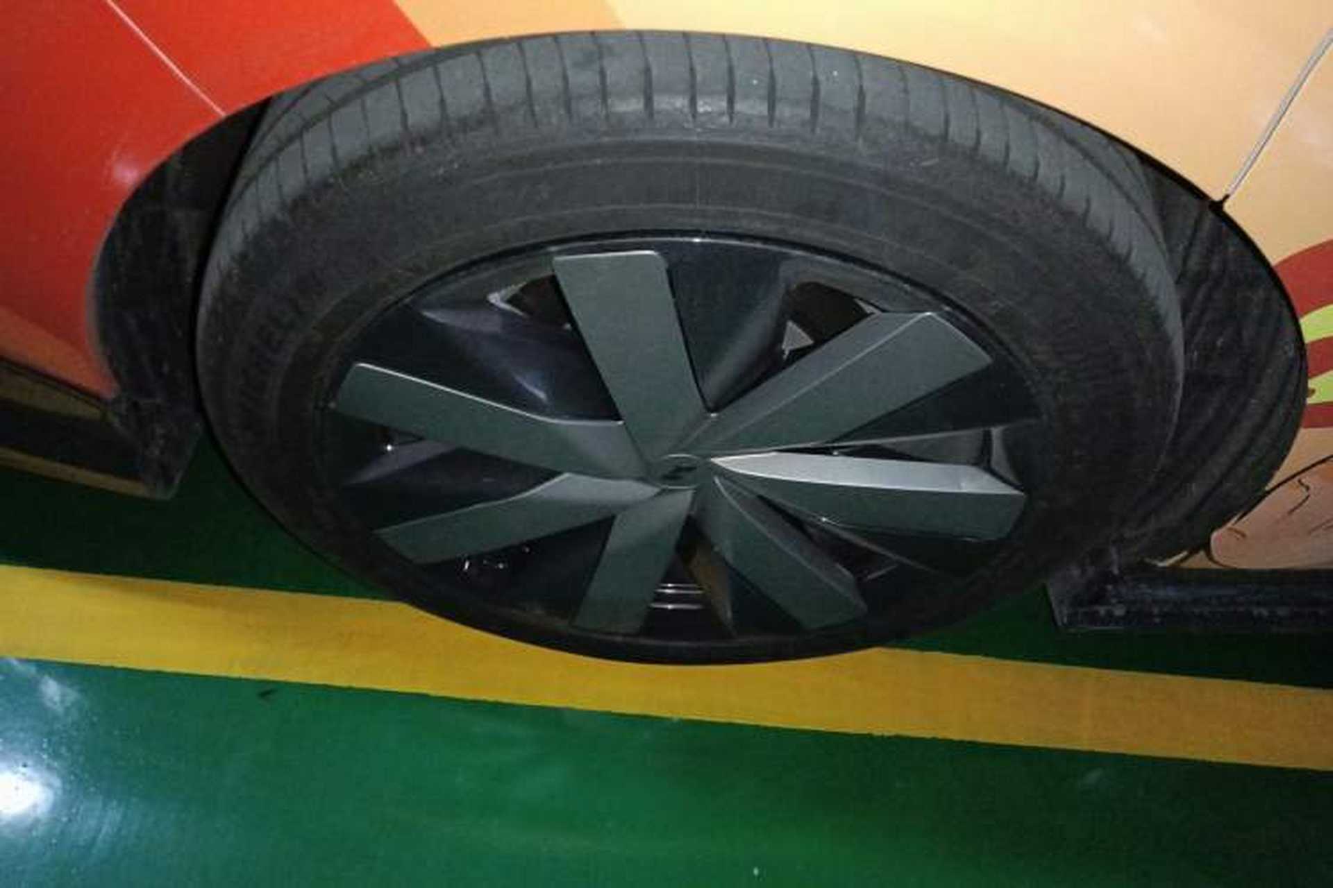Used Li Auto i8 2025 Model Standard Version Exterior 5