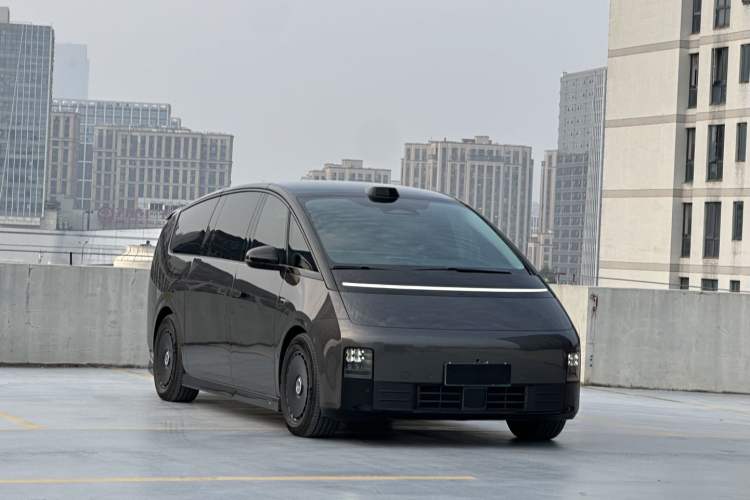 Used Li Auto MEGA 2024 Ultra Model Exterior 2