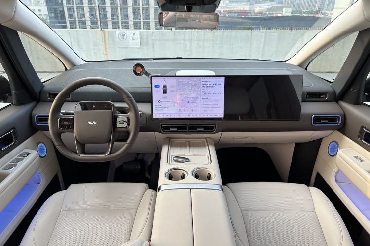 Used Li Auto MEGA 2024 Ultra Model Interior 1