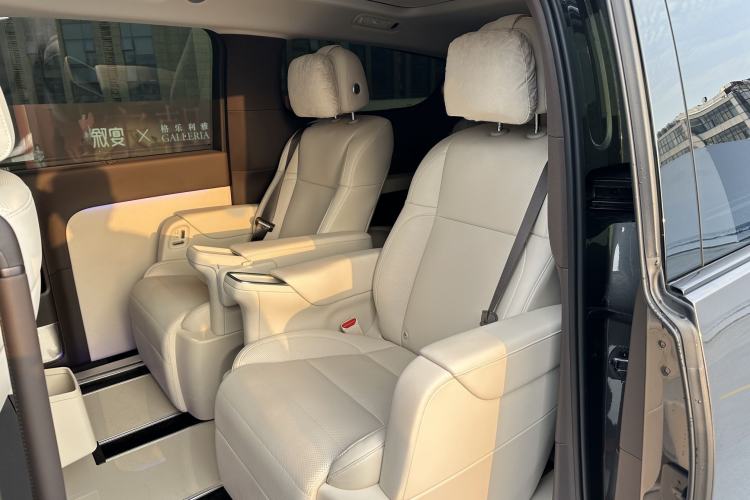 Used Li Auto MEGA 2024 Ultra Model Interior 5