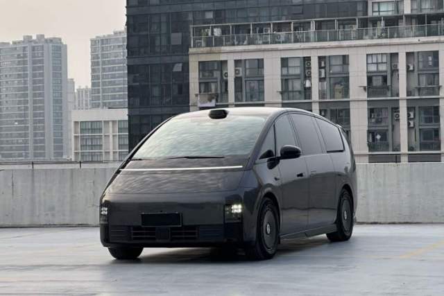 Used Li Auto MEGA 2024 Ultra Model
