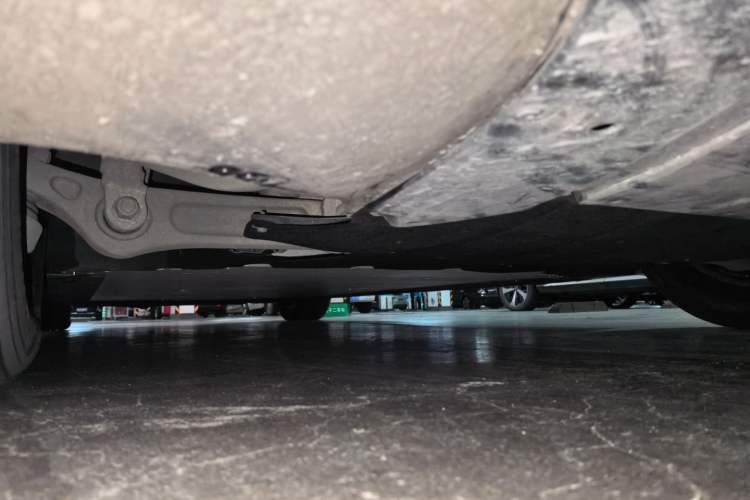 Used Li Auto MEGA 2024 Ultra Model Chassis Front Right