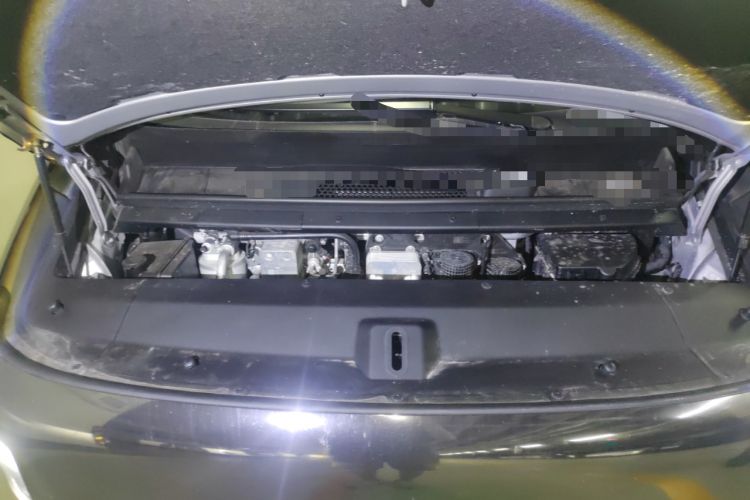 Used Li Auto MEGA 2024 Ultra Model Engine Bay