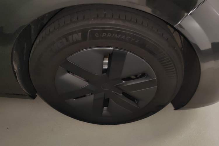 Used Li Auto MEGA 2024 Ultra Model Exterior 3
