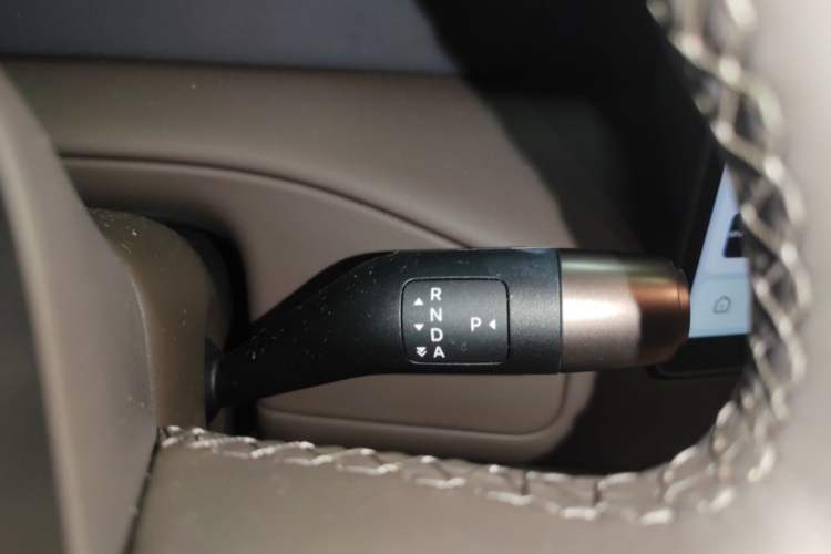 Used Li Auto MEGA 2024 Ultra Model Gear Lever