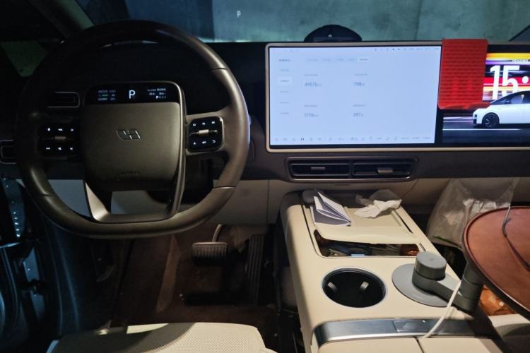 Used Li Auto MEGA 2024 Ultra Model Center Console