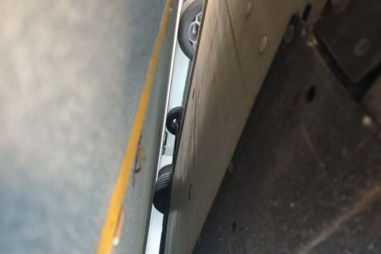 Used Li Auto MEGA 2024 Ultra Model Chassis Front Left