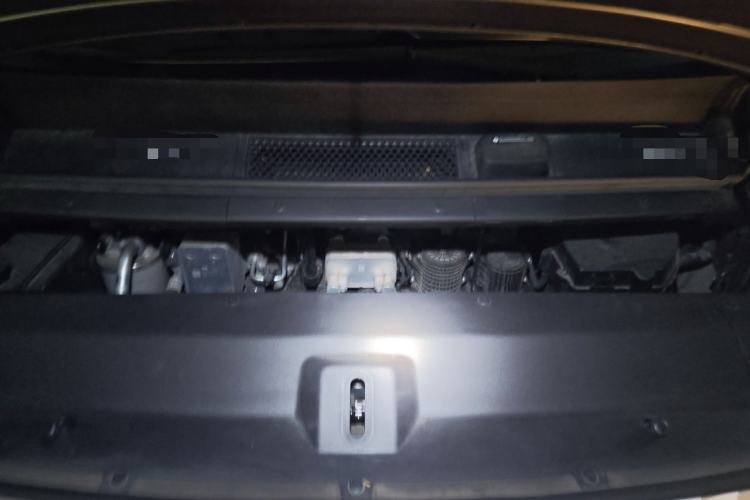 Used Li Auto MEGA 2024 Ultra Model Engine Bay