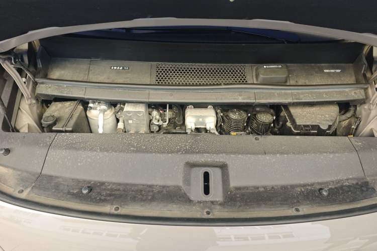 Used Li Auto MEGA 2024 Ultra Model Engine Bay