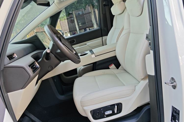Used Li Auto MEGA 2024 Ultra Model Left Front Seat