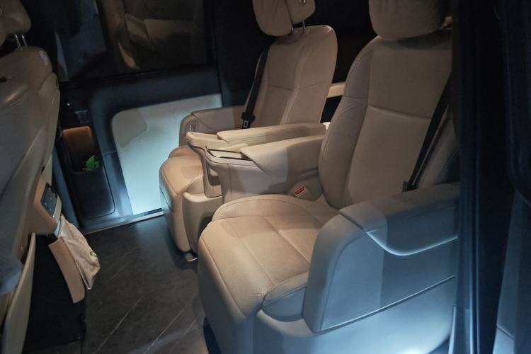 Used Li Auto MEGA 2024 Ultra Model Left Rear Seat