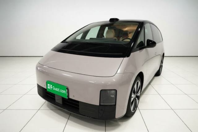 Li Auto MEGA 2024 Ultra Model de segunda mano