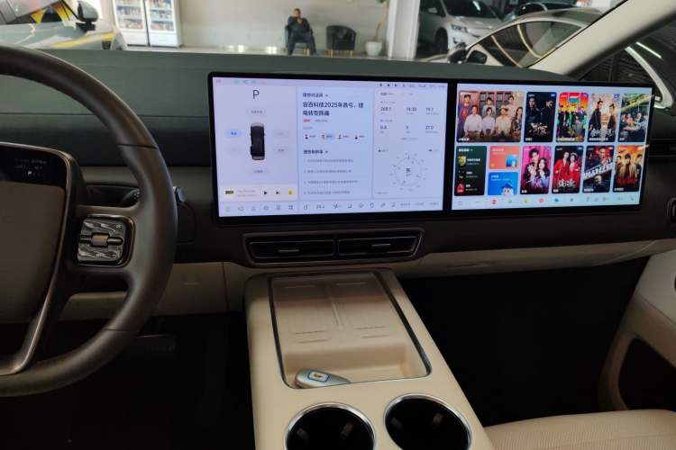 Used Li Auto MEGA 2024 Ultra Model Audio And AC Panel