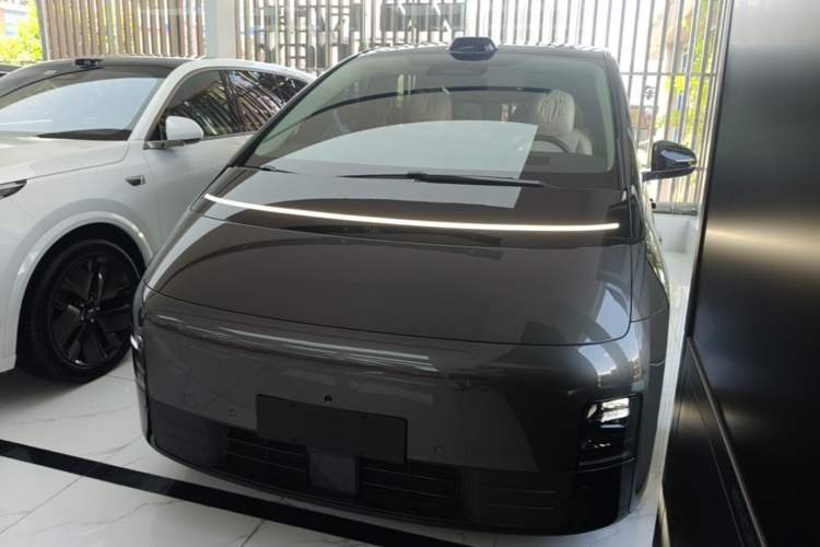Used Li Auto MEGA 2024 Ultra Model Guazi used car, China used car export, Used car for sale, Used cars, Cheapest cars for sale