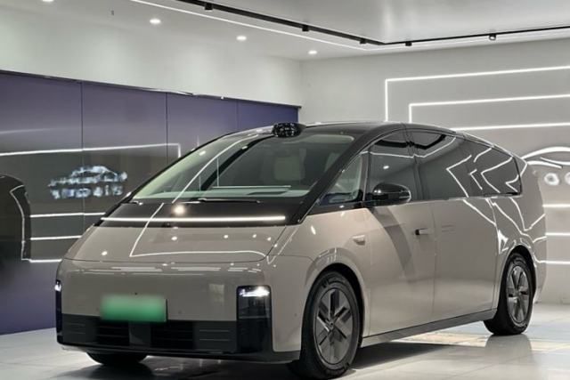 Used Li Auto MEGA 2024 Ultra Model