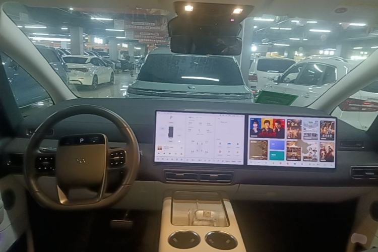 Used Li Auto MEGA 2024 Ultra Model Center Console