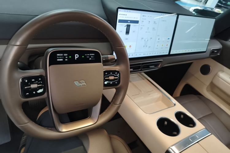Used Li Auto MEGA 2024 Ultra Model Center Console