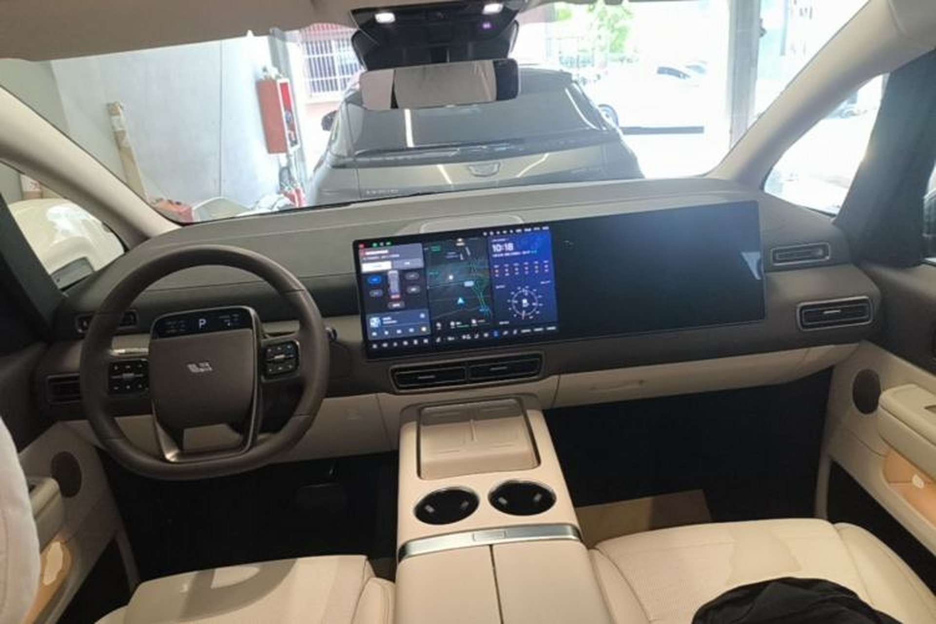 Used Li Auto MEGA 2024 Ultra Model Center Console