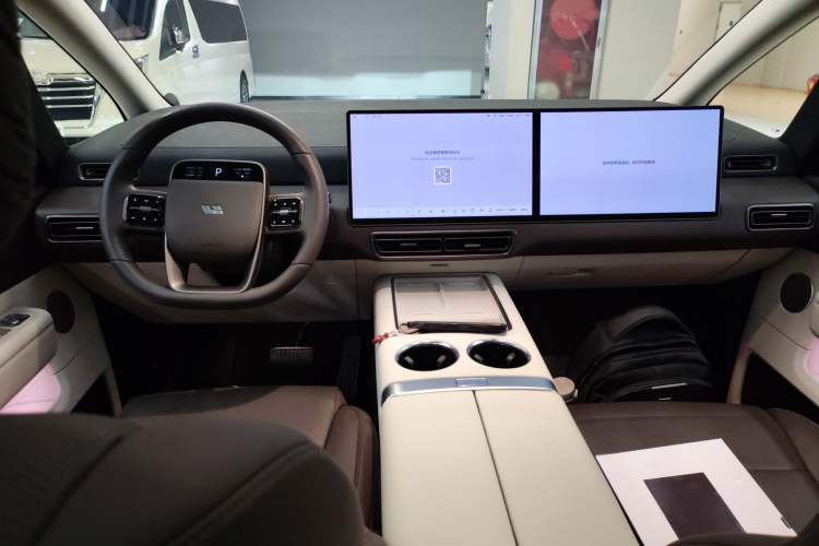 Used Li Auto MEGA 2024 Ultra Model Center Console