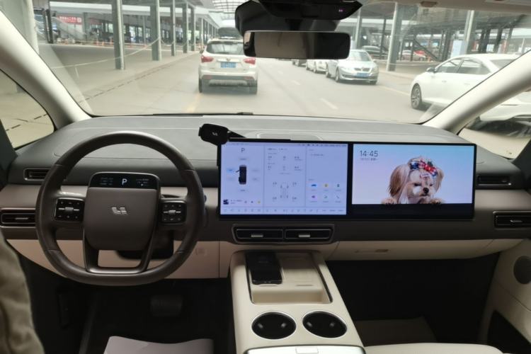Used Li Auto MEGA 2024 Ultra Model Center Console