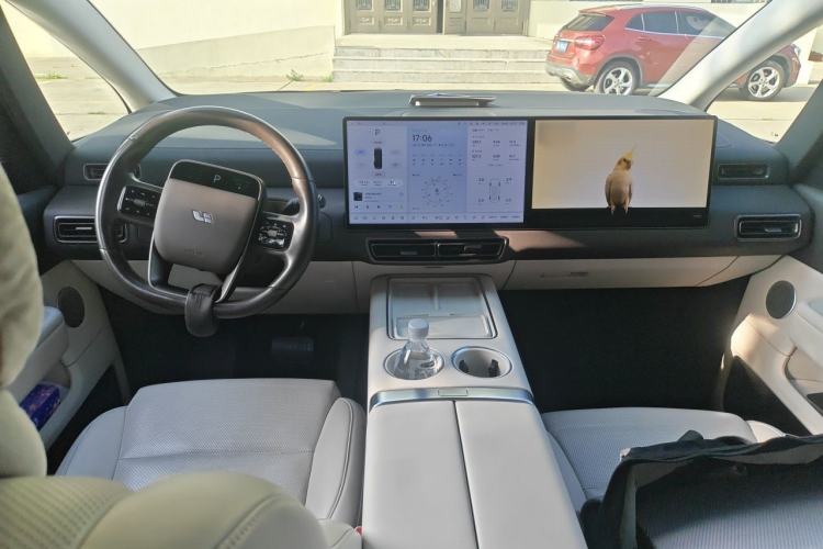 Used Li Auto MEGA 2024 Ultra Model Center Console