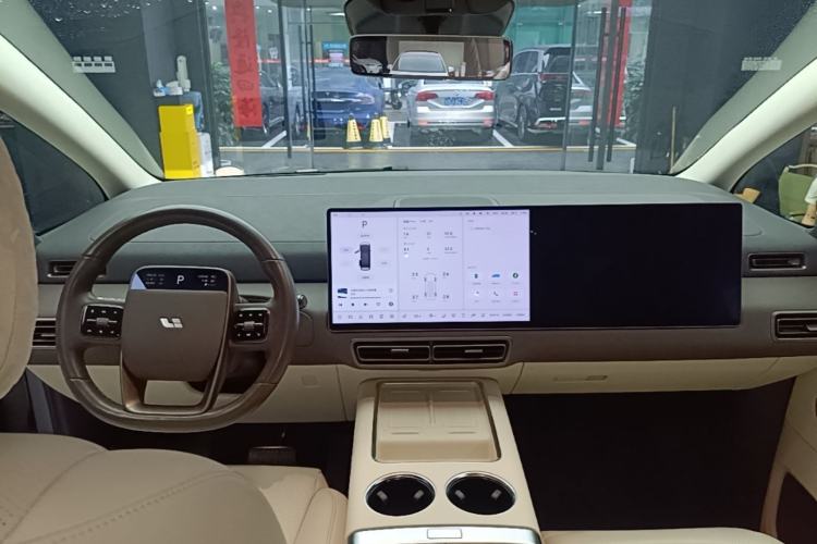 Used Li Auto MEGA 2024 Ultra Model Center Console