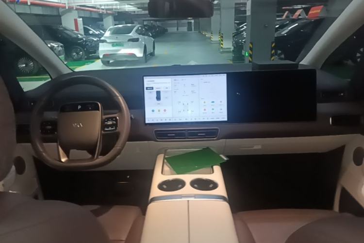 Used Li Auto MEGA 2024 Ultra Model Center Console