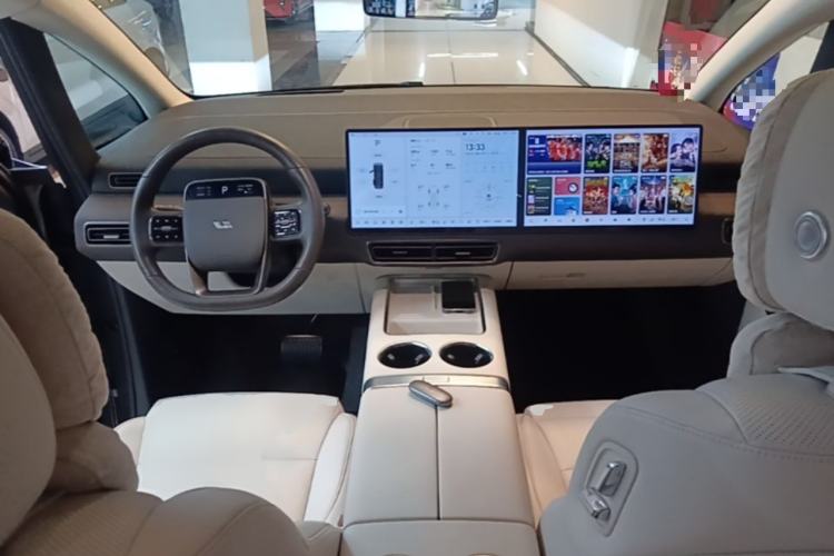 Used Li Auto MEGA 2024 Ultra Model Center Console