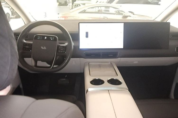 Used Li Auto MEGA 2024 Ultra Model Center Console