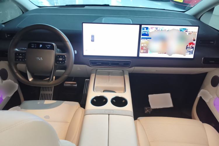 Used Li Auto MEGA 2024 Ultra Model Center Console