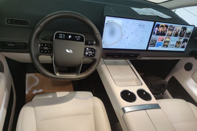 Used Li Auto MEGA 2024 Ultra Model Center Console