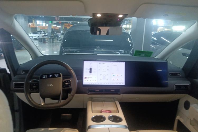 Used Li Auto MEGA 2024 Ultra Model Center Console